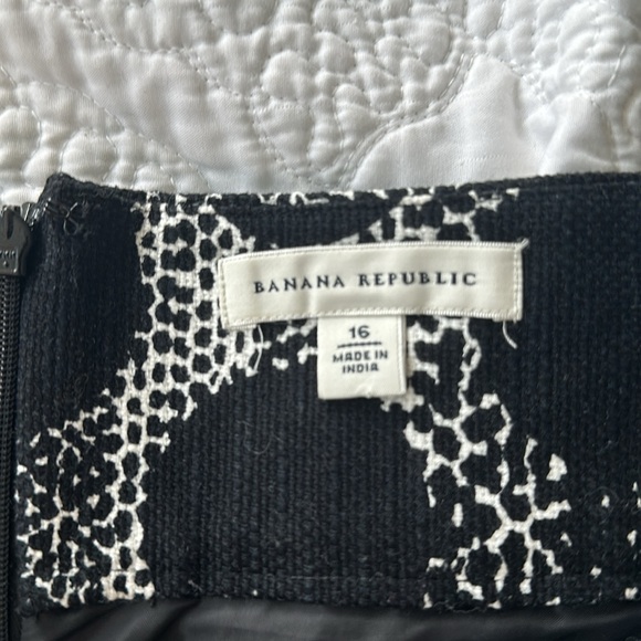 Banana republic skirt - Picture 2 of 2